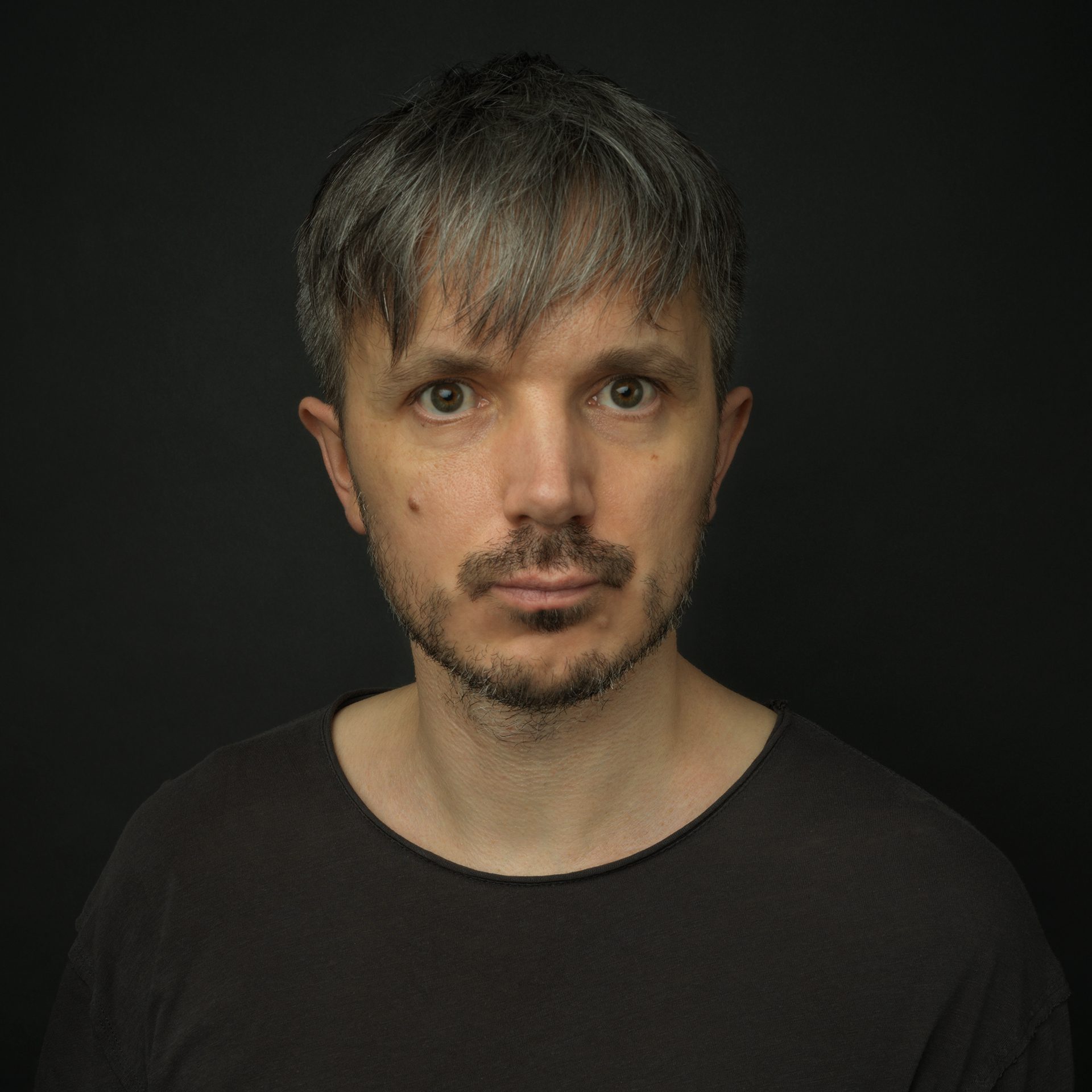 Dejan-Karin-portrait-